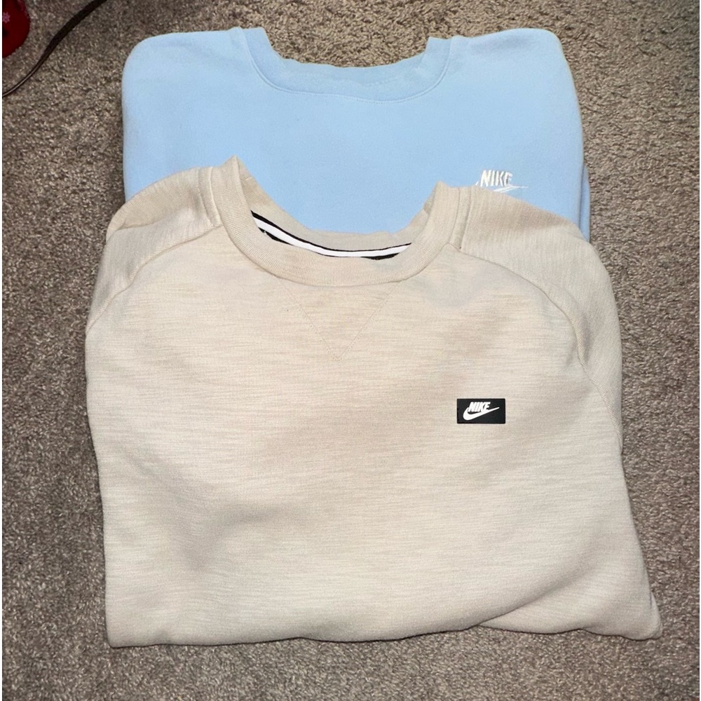 ⚡️lot of two Nike sweatshirt, size M⚡️
